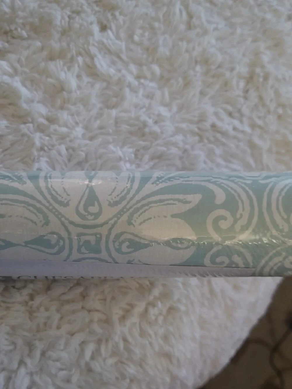 Chesapeake Bay Wallcoverings Wallpaper in Soft Blue and White